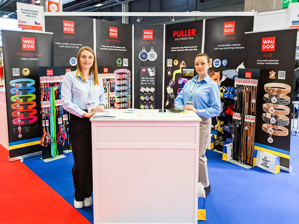 COLLAR Company's booth D21 at ExpoZoo 2023, ExpoZoo exhibition.